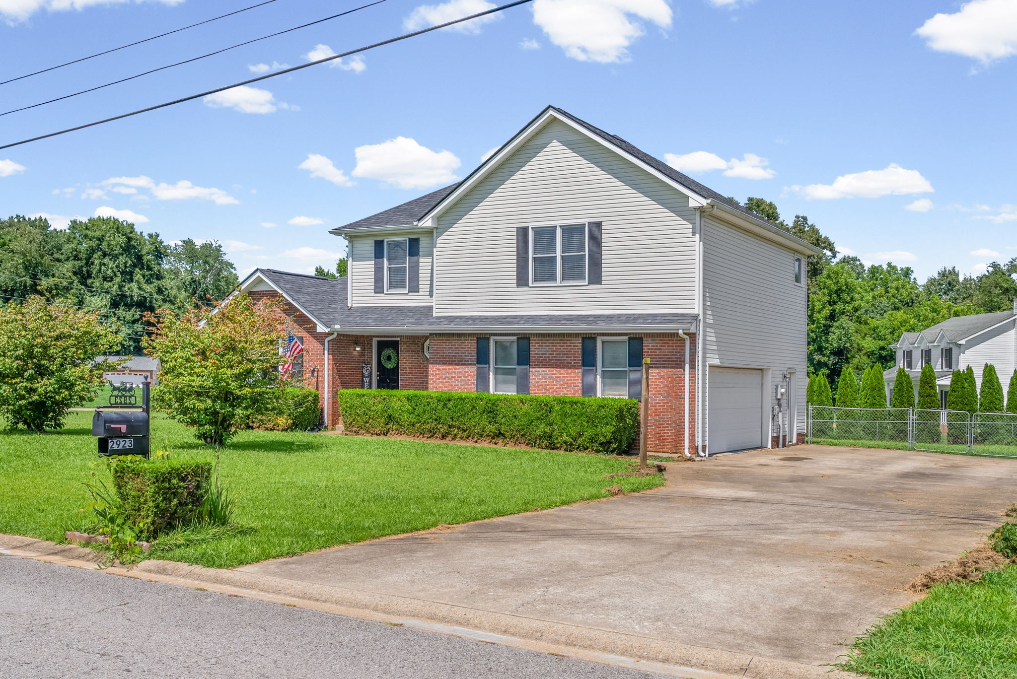 2923 Heatherfield Dr