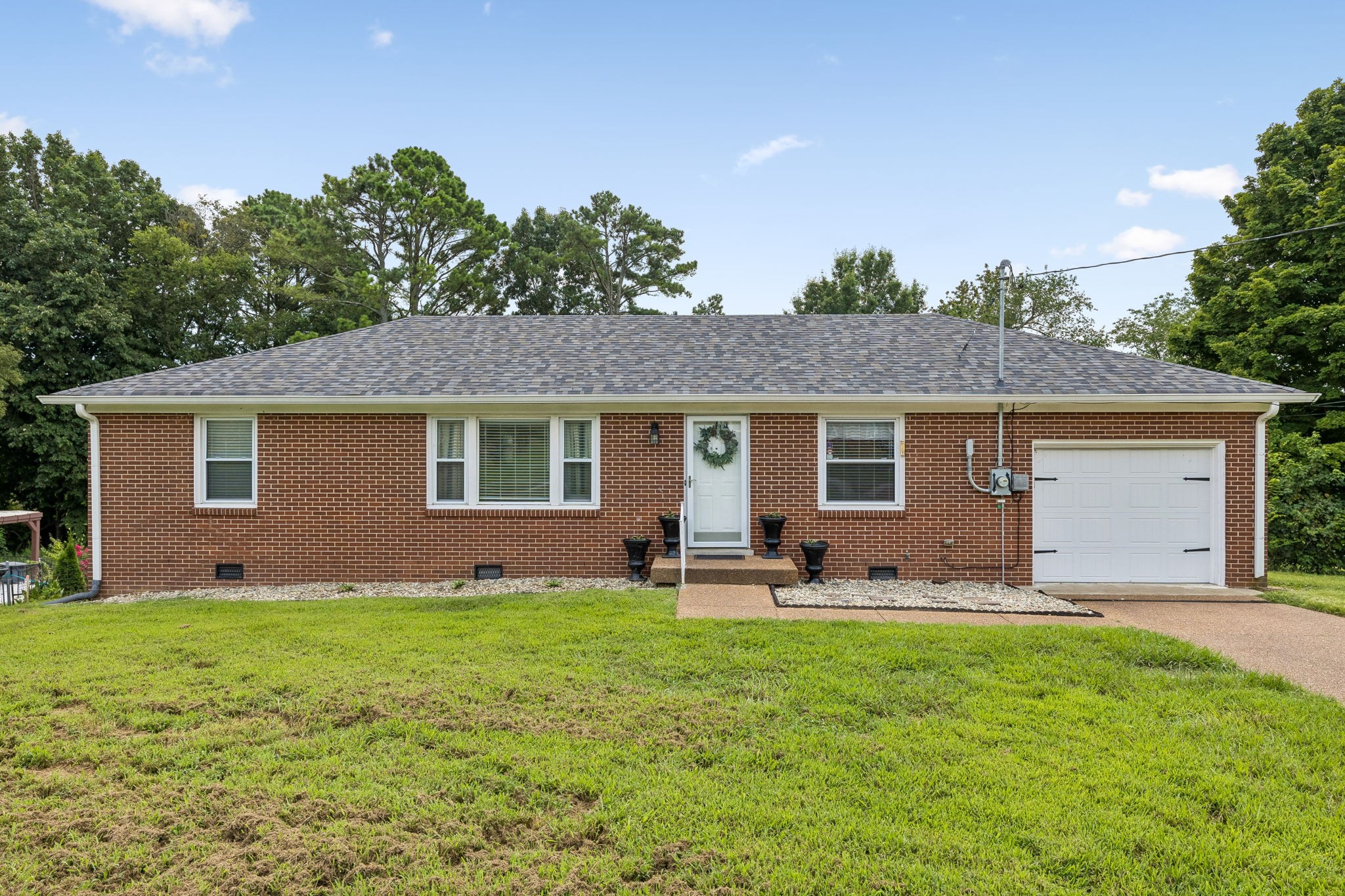 103 Oak Dr