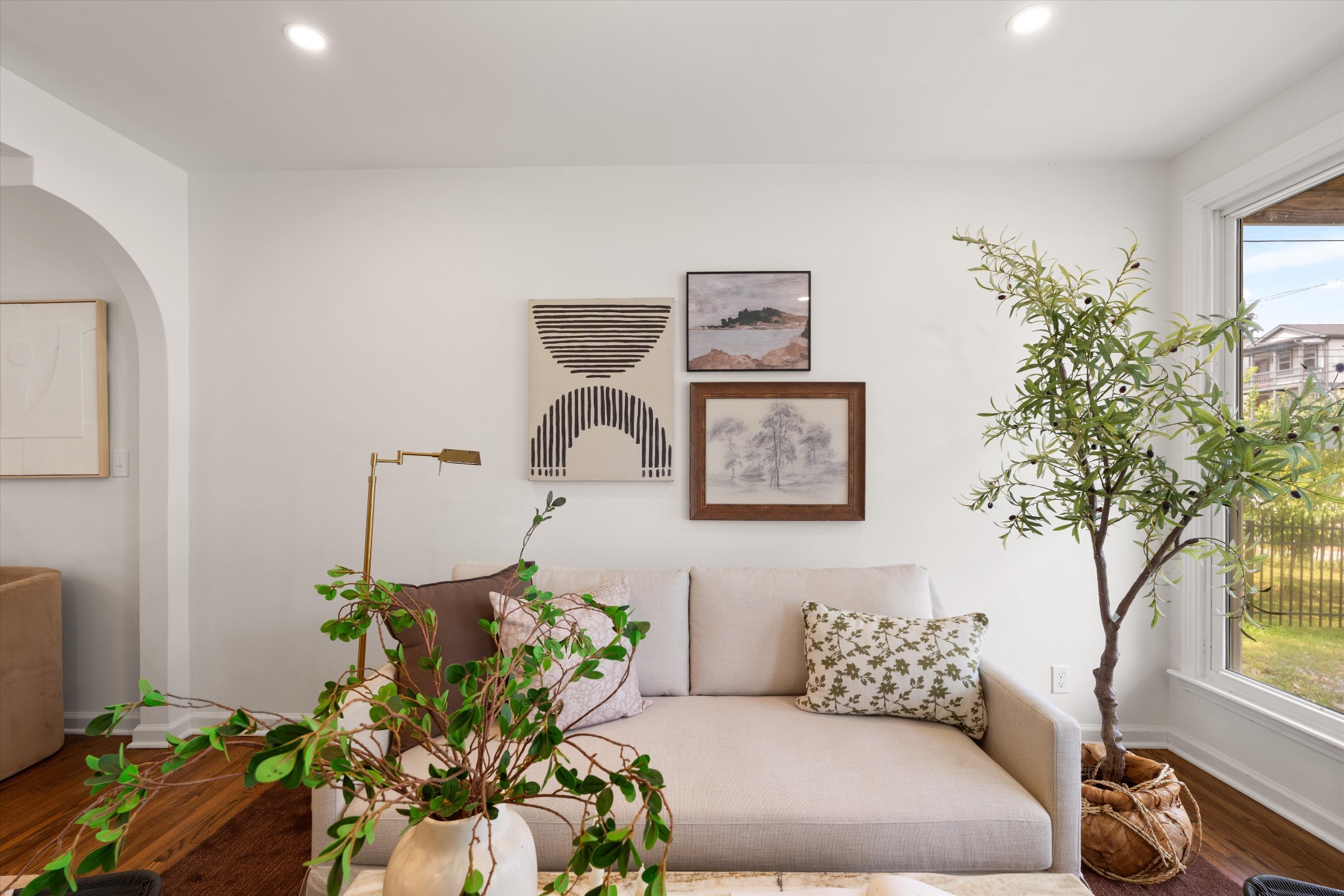 638 James Ave