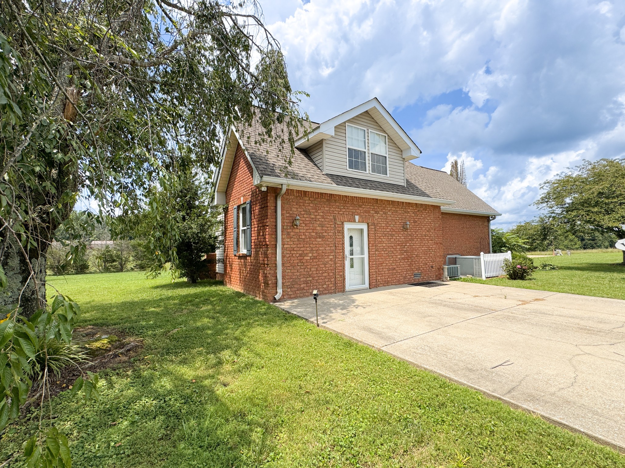 6606 Highway 52, W
