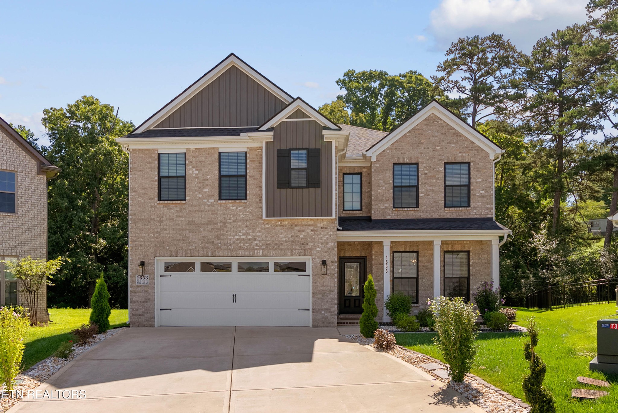 1653 Sugar Cane Lane
