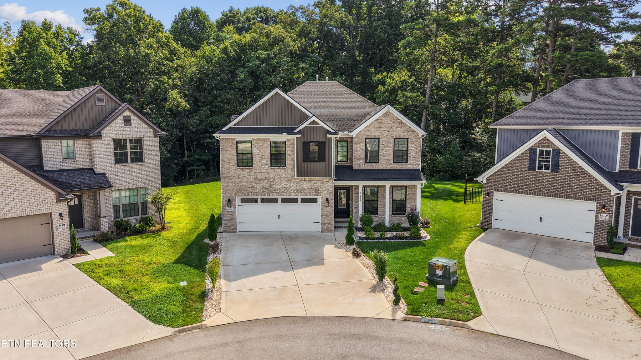 1653 Sugar Cane Lane