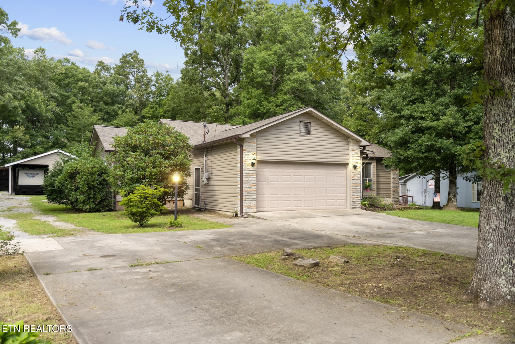 3213 Pueblo Drive