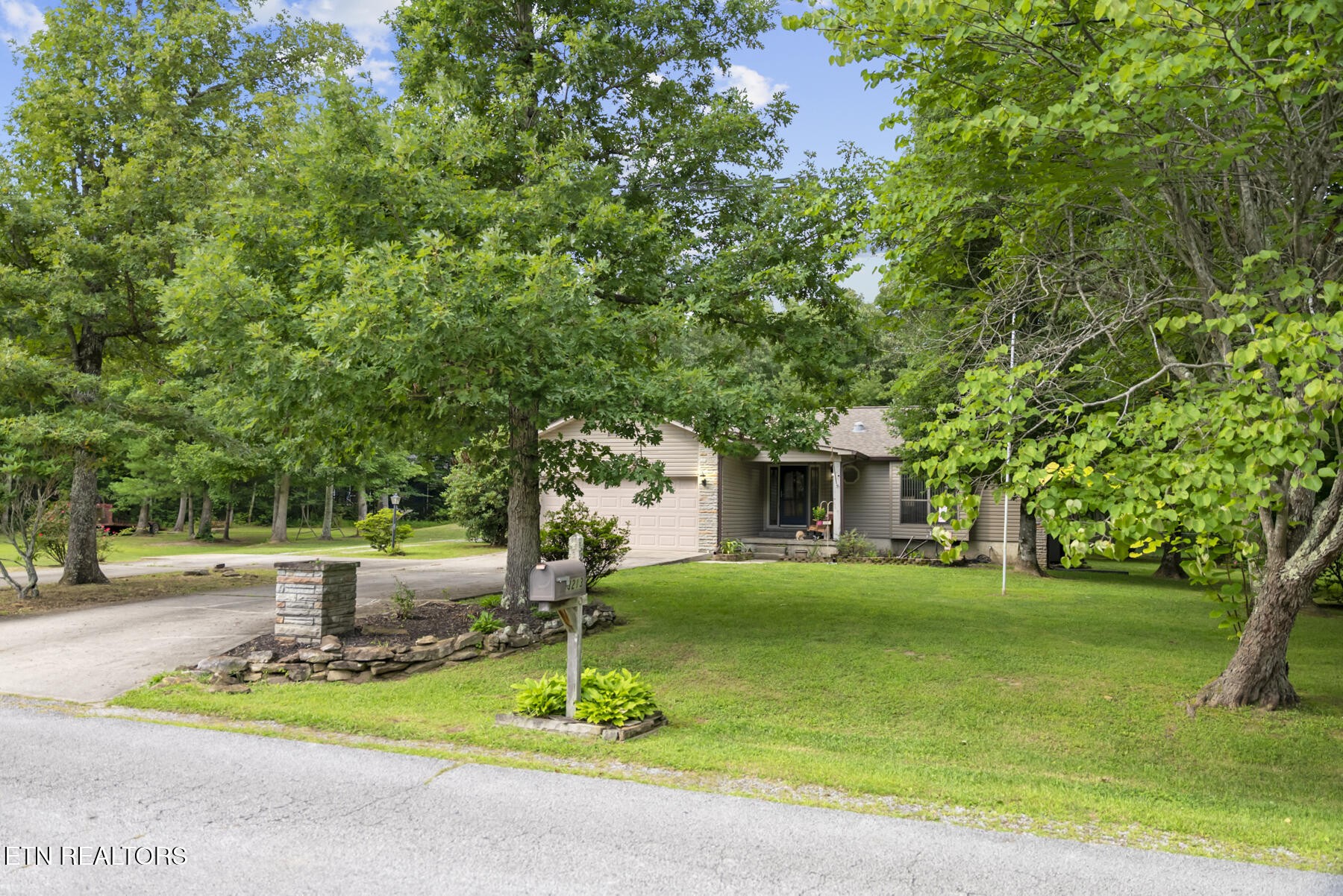 3213 Pueblo Drive