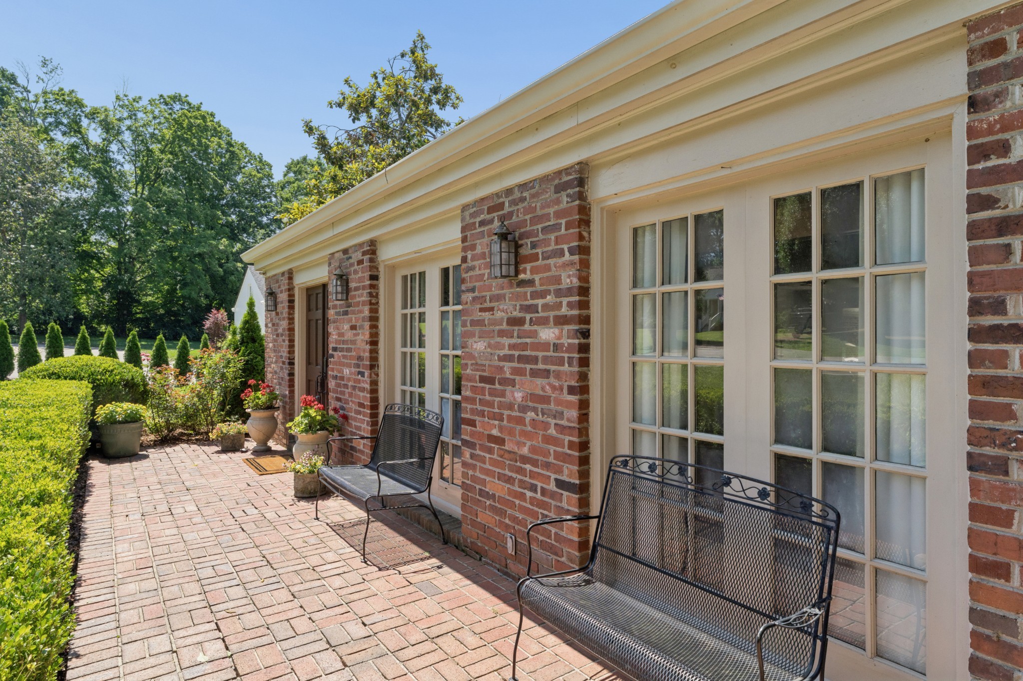 105 Brookfield Ave