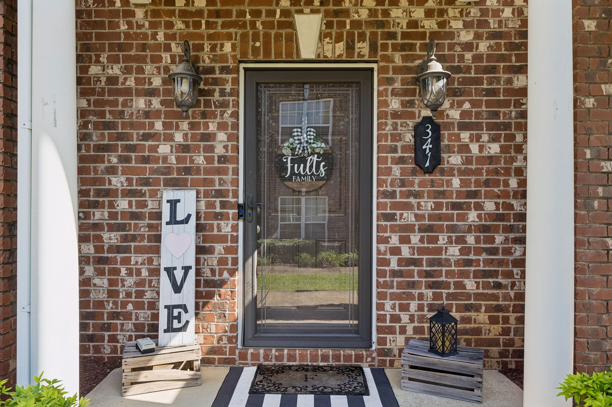 341 Rowlette Cir