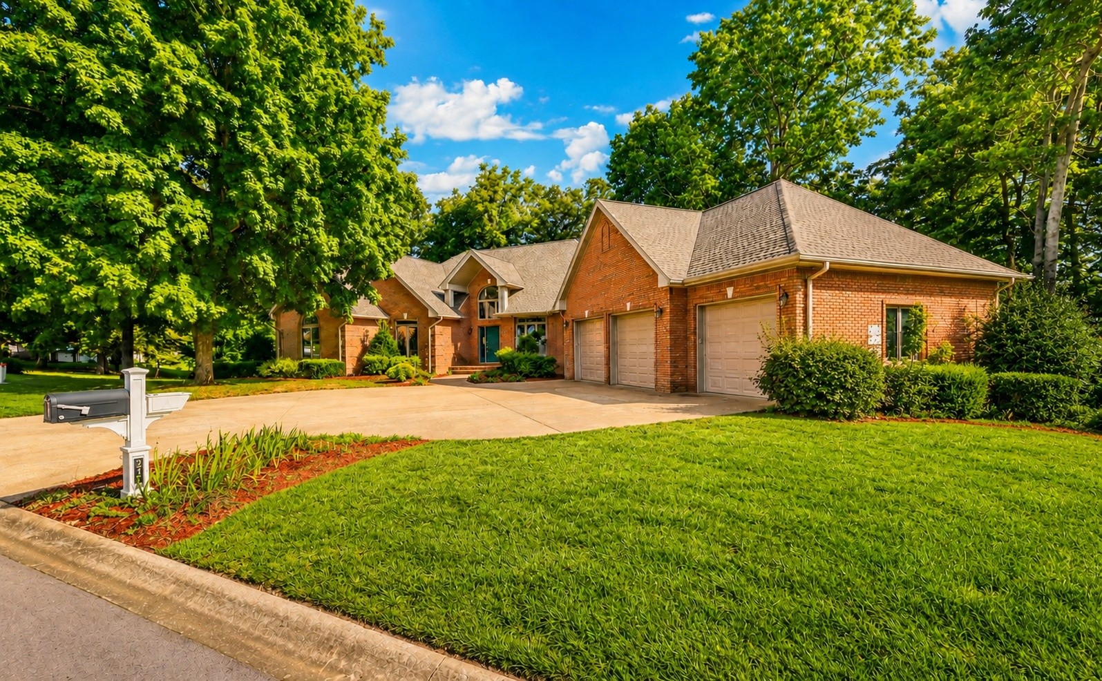 241 Sequoyah Trl