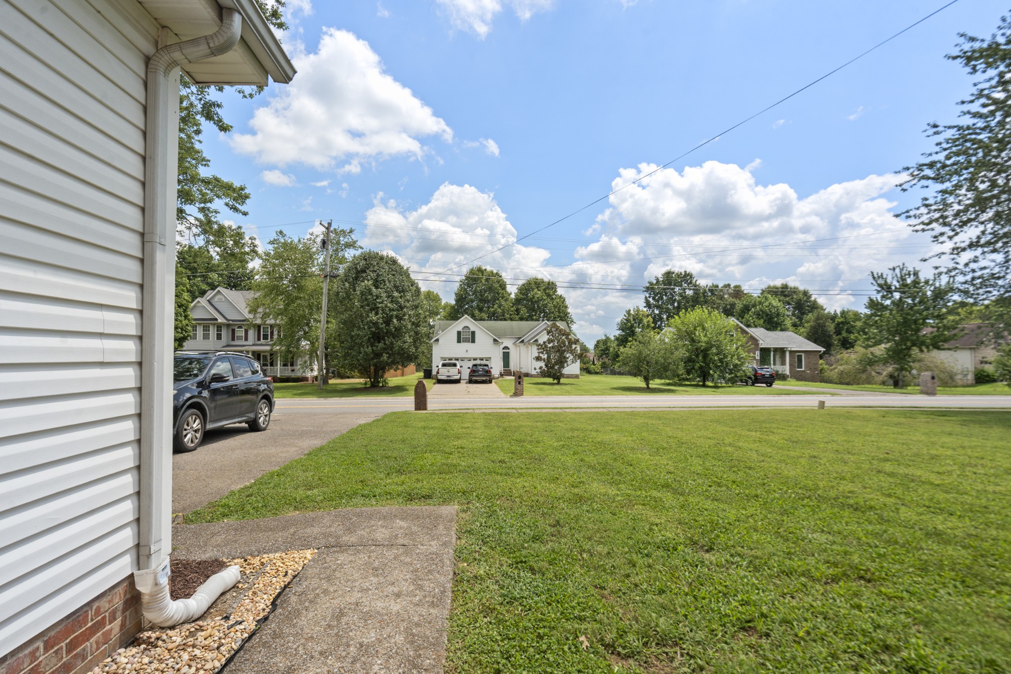 394 Buckingham Blvd