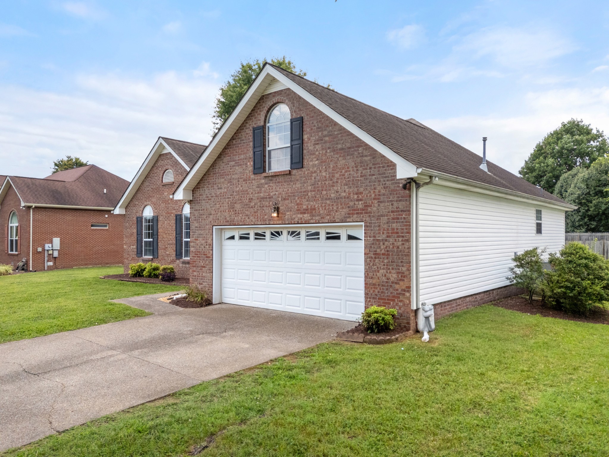 394 Buckingham Blvd