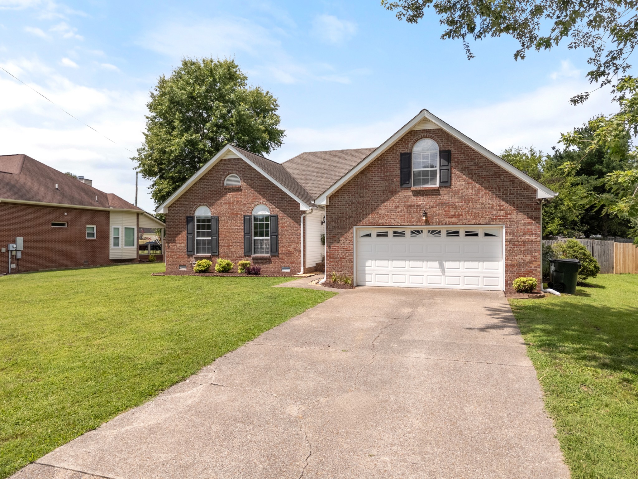 394 Buckingham Blvd