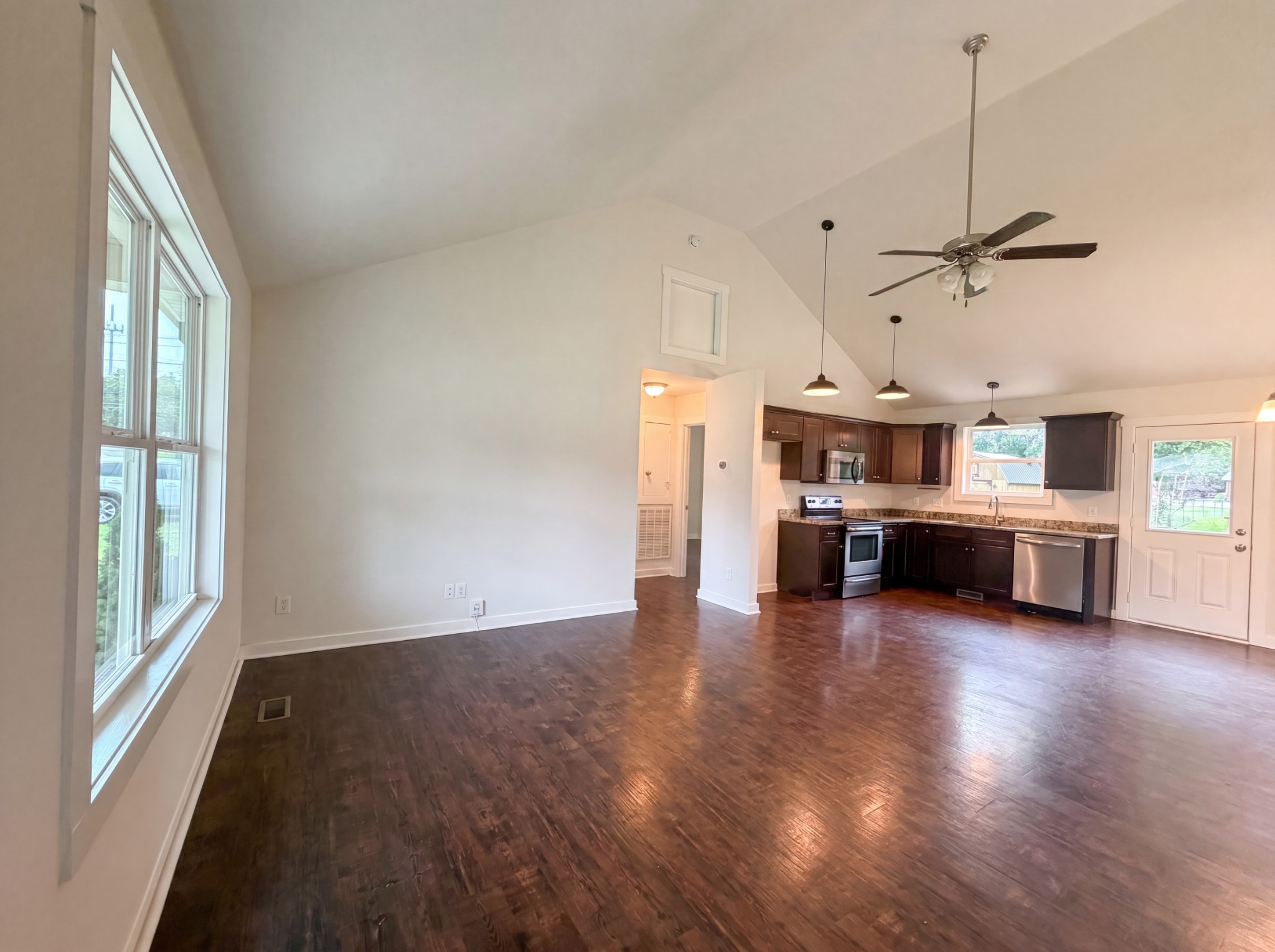 1115 Moreno Ln