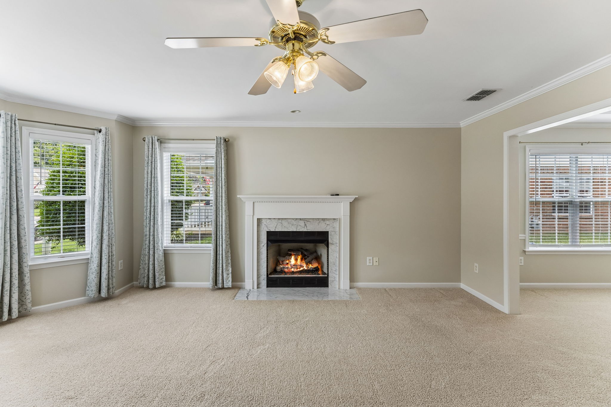 335 Forest Glen Cir