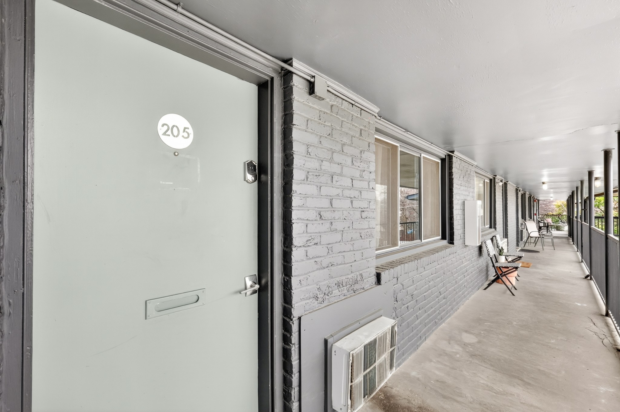 803 Hillview Hts