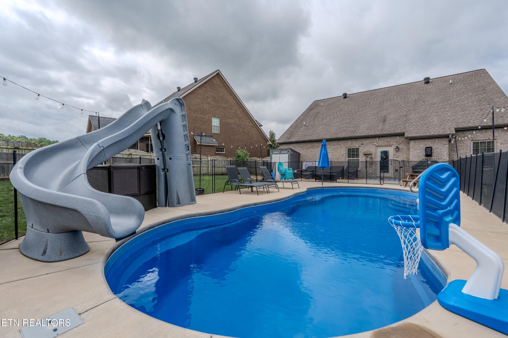 12512 Tangle Crest Lane