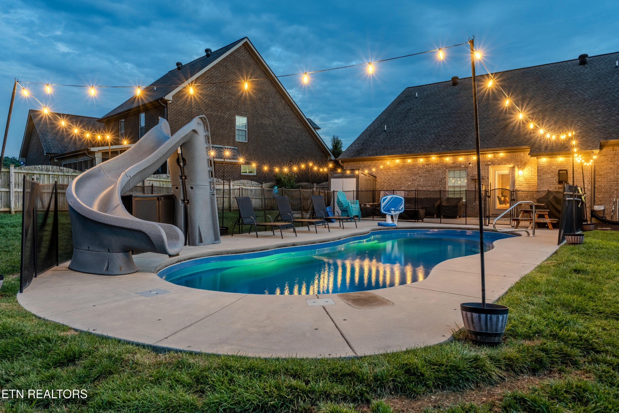 12512 Tangle Crest Lane