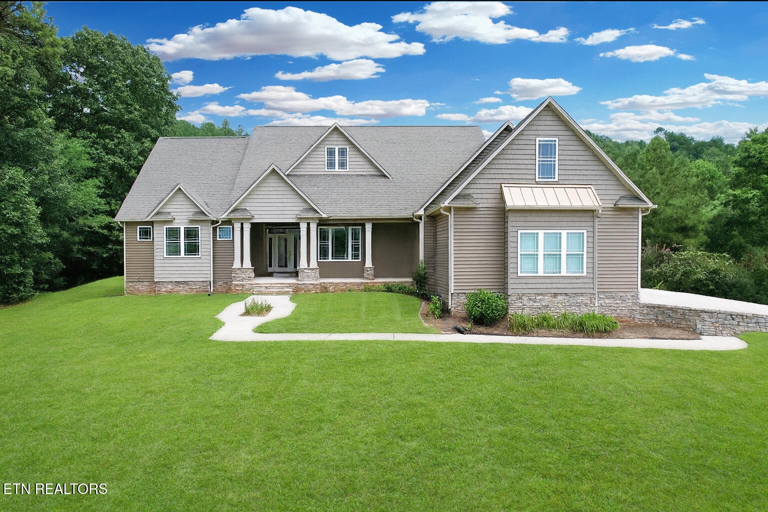 332 SE Harris Rd