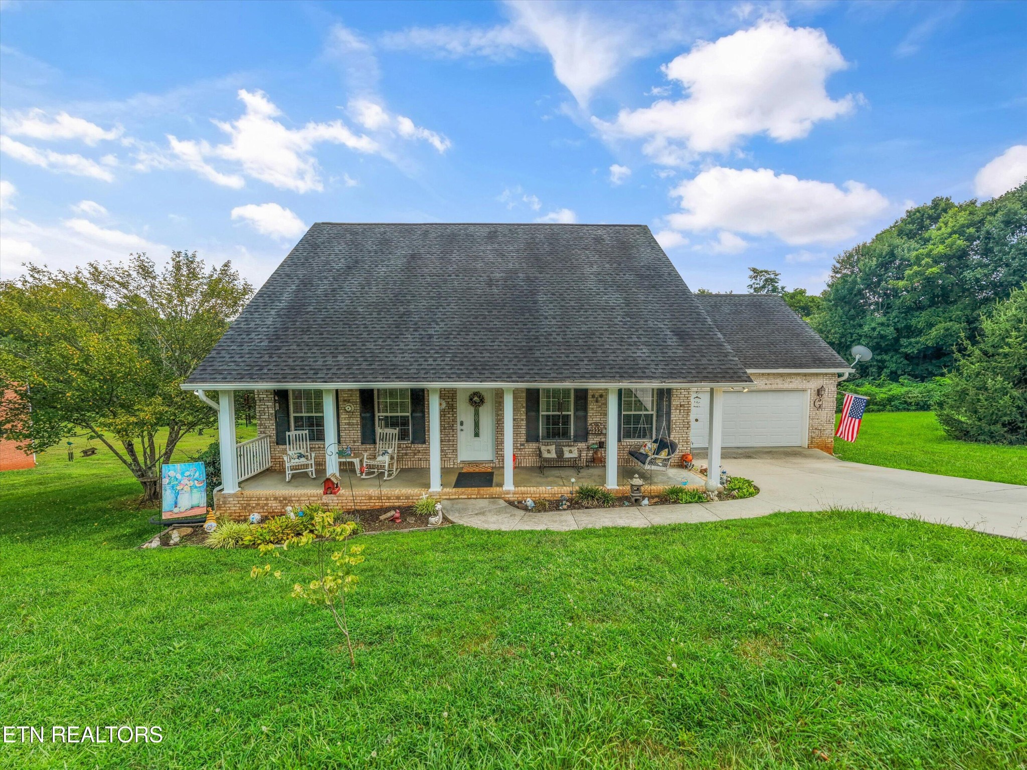 225 Hillsborough Lane