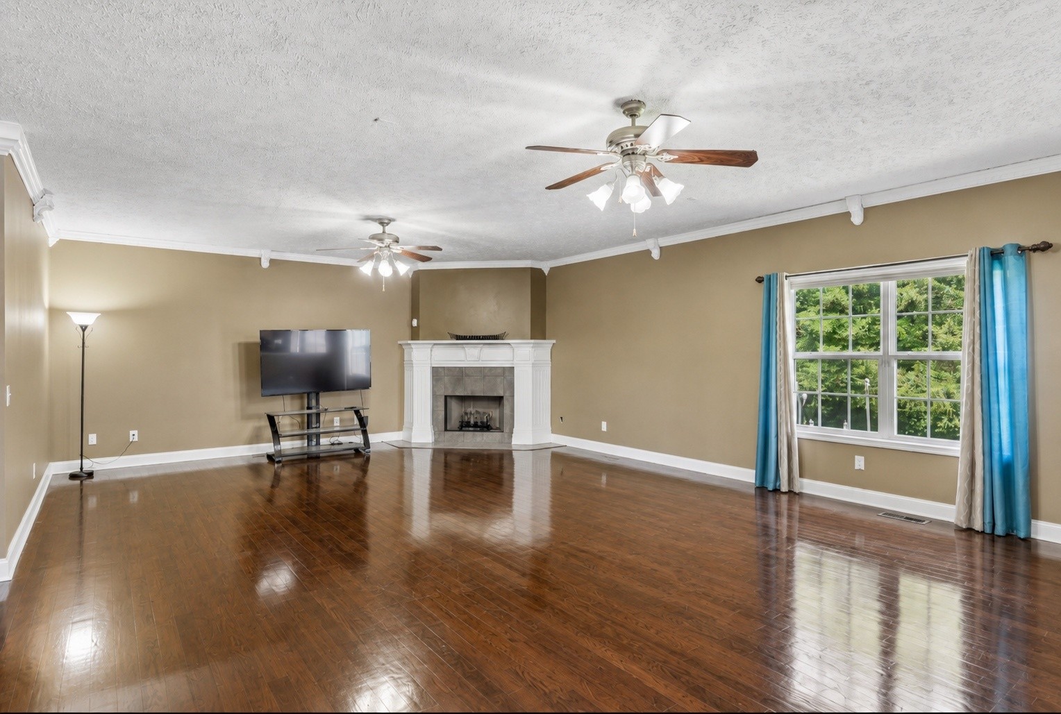 1296 Blairfield Dr