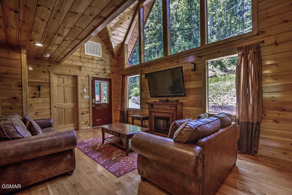 1742 Pulaski Lane