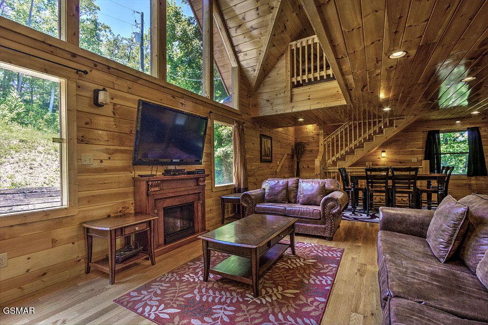 1742 Pulaski Lane
