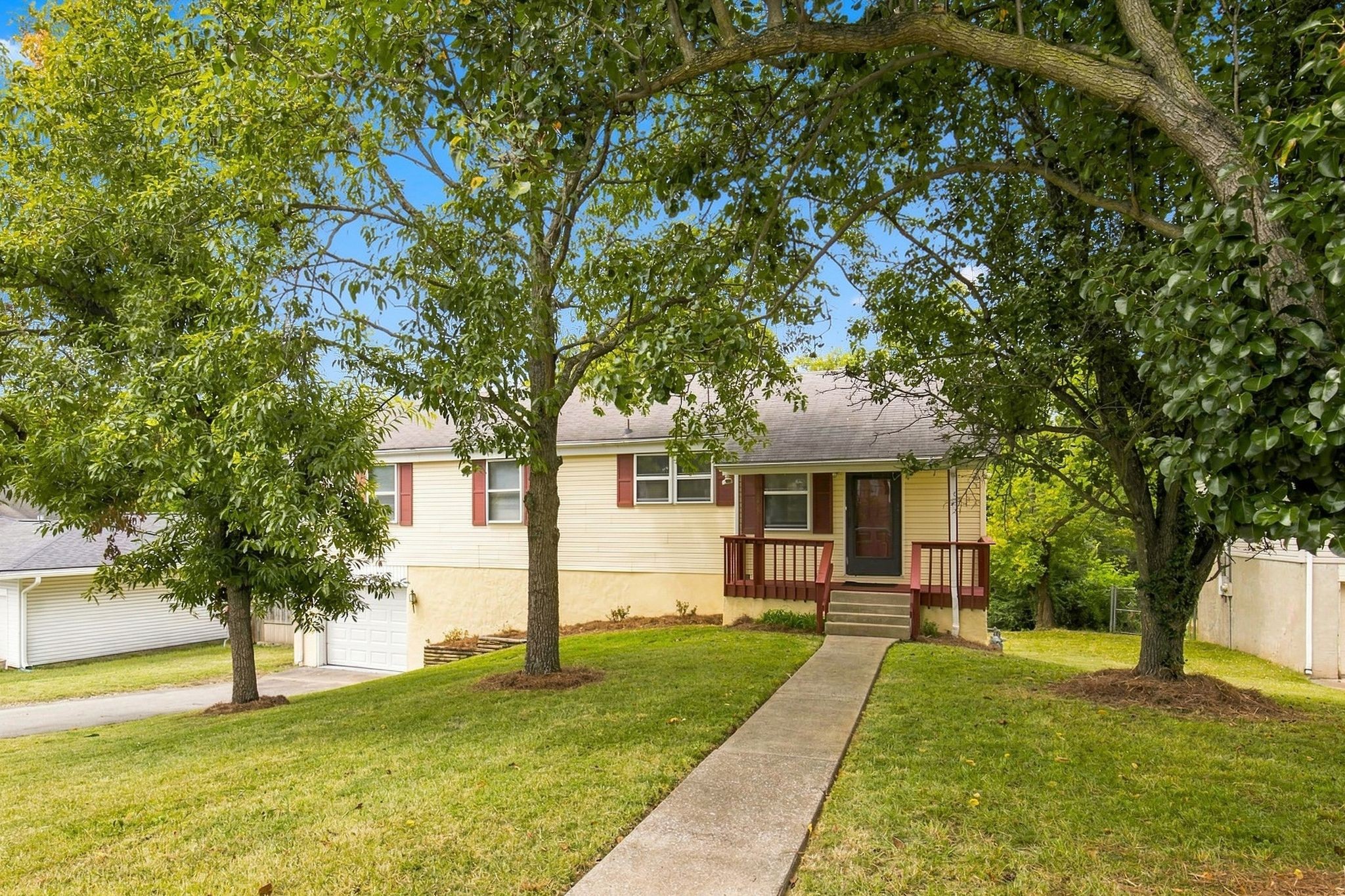 2825 Airwood Dr