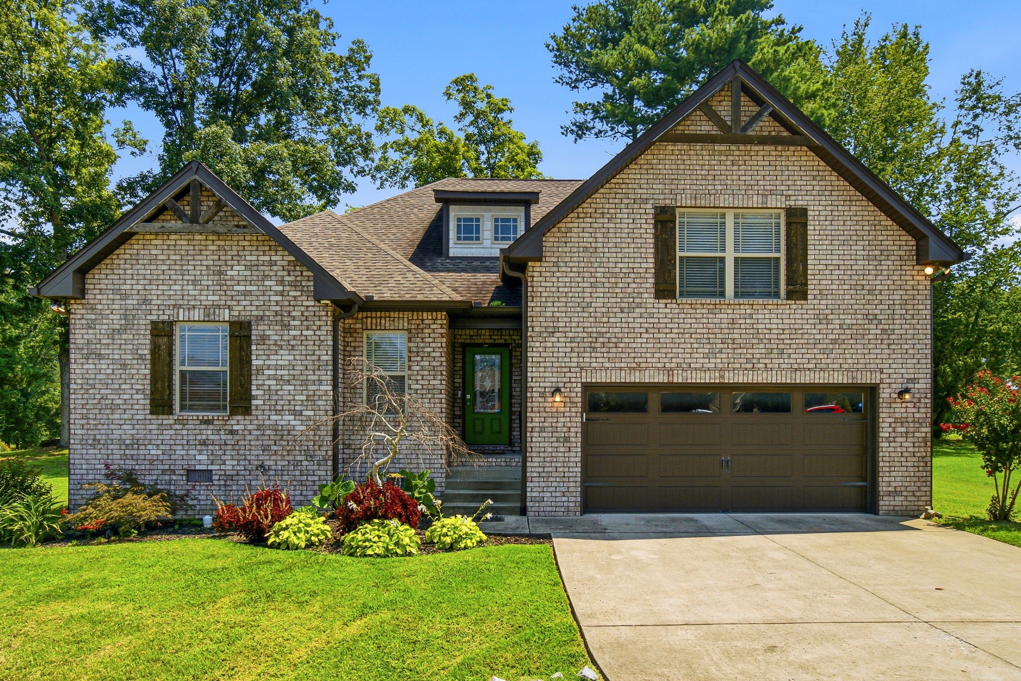 1044 Northridge Dr