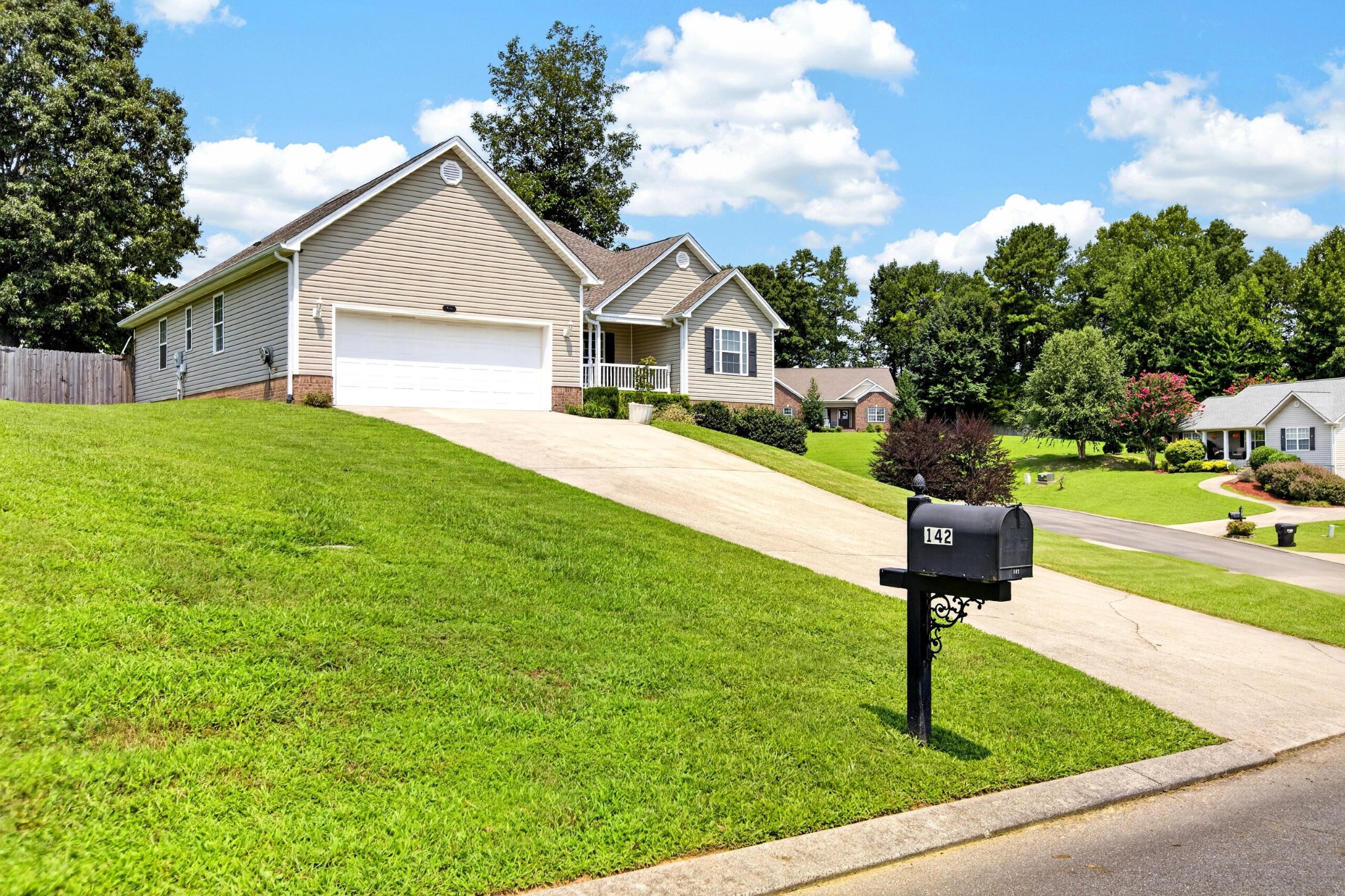142 Orrie Moss Court, SE