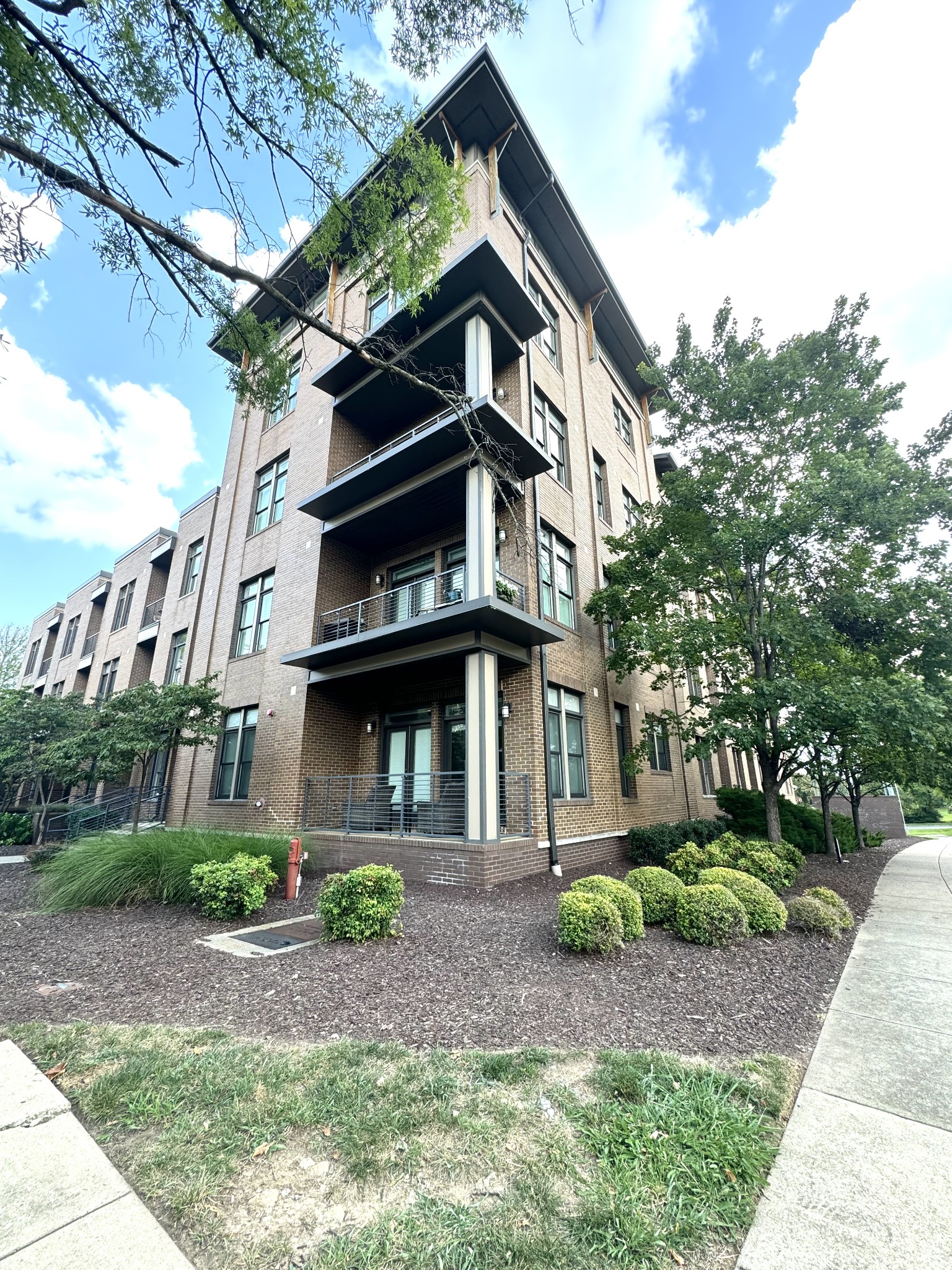 1706 18th Ave, S