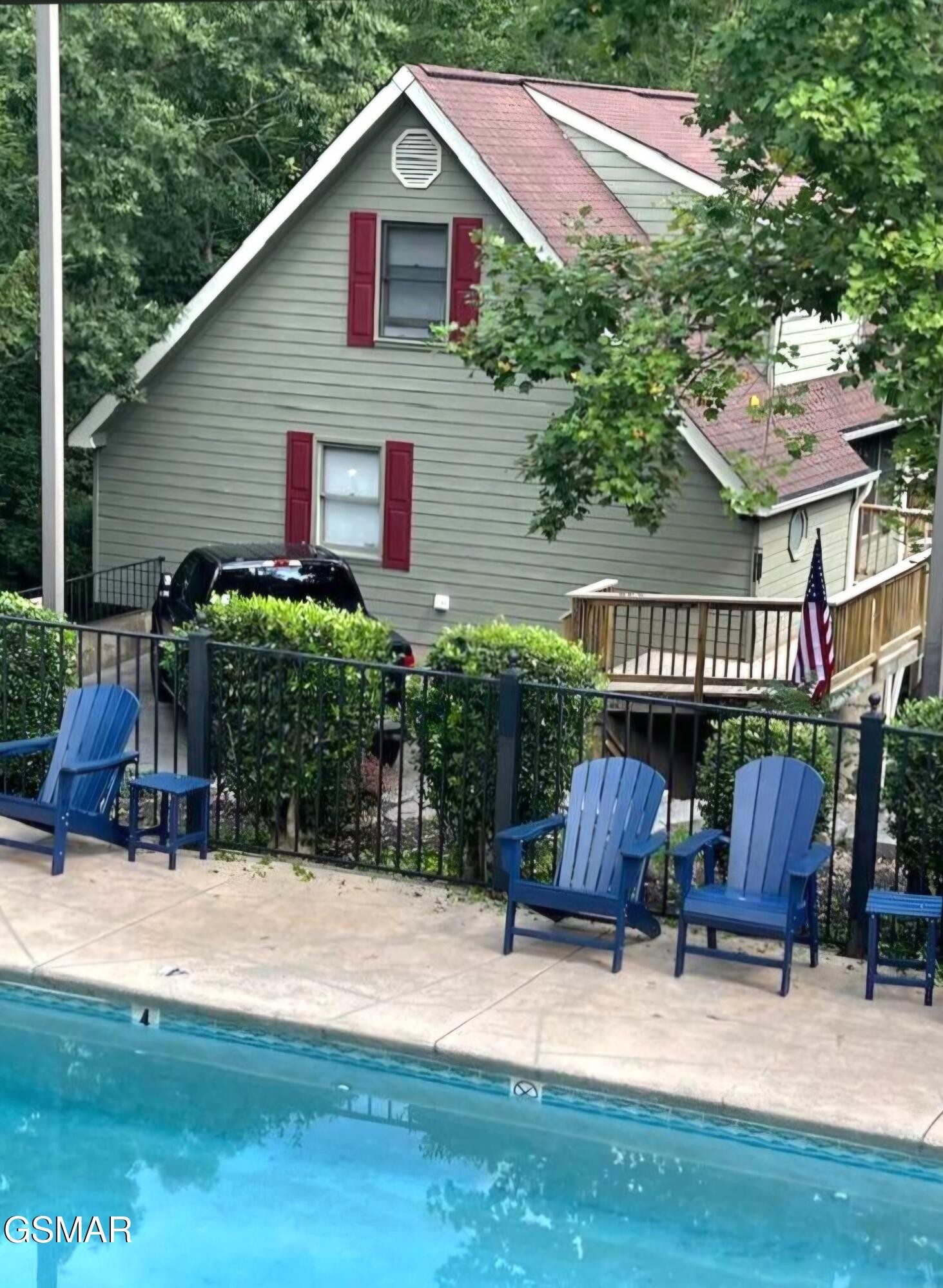 333 Woodridge Way