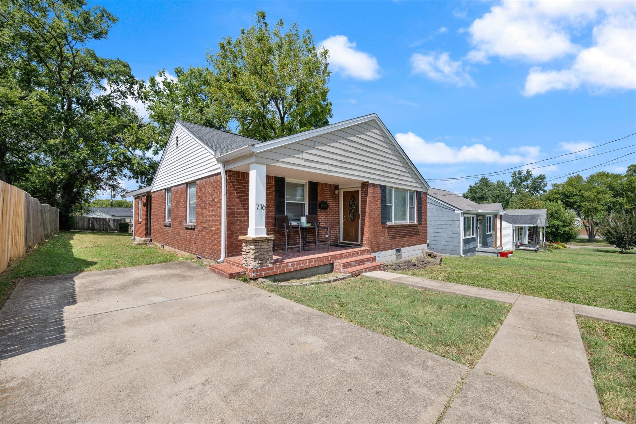 716 Myrtle St