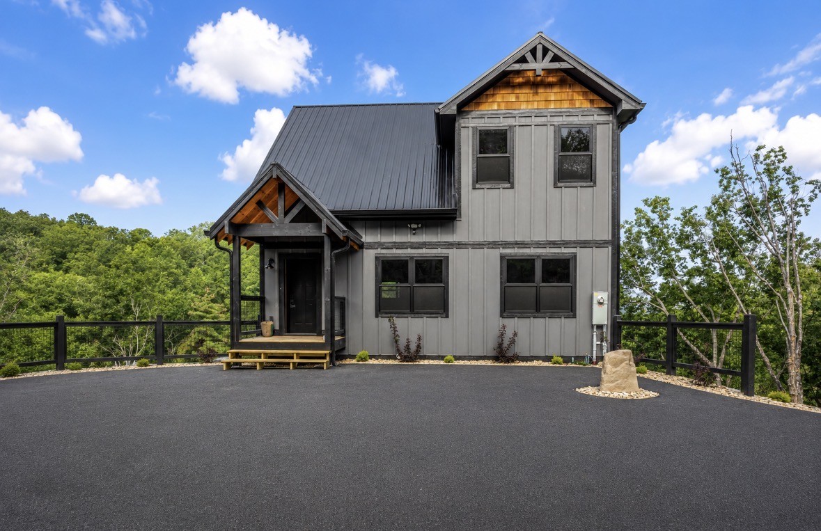 3414 Sugar Maple Loop Rd