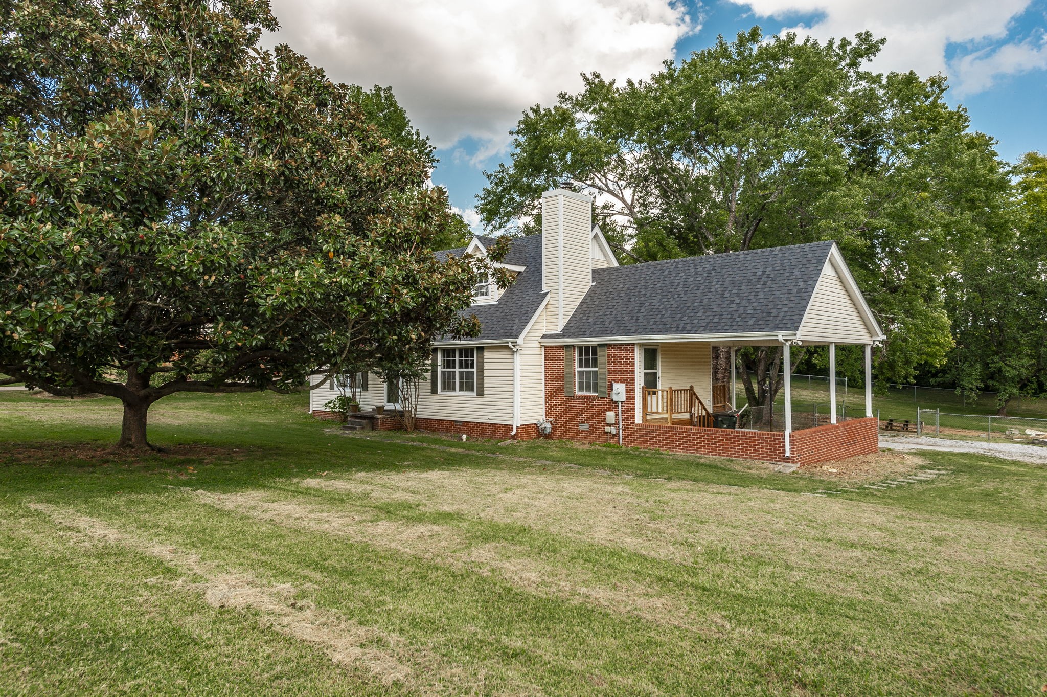 1241 Timberwood Dr