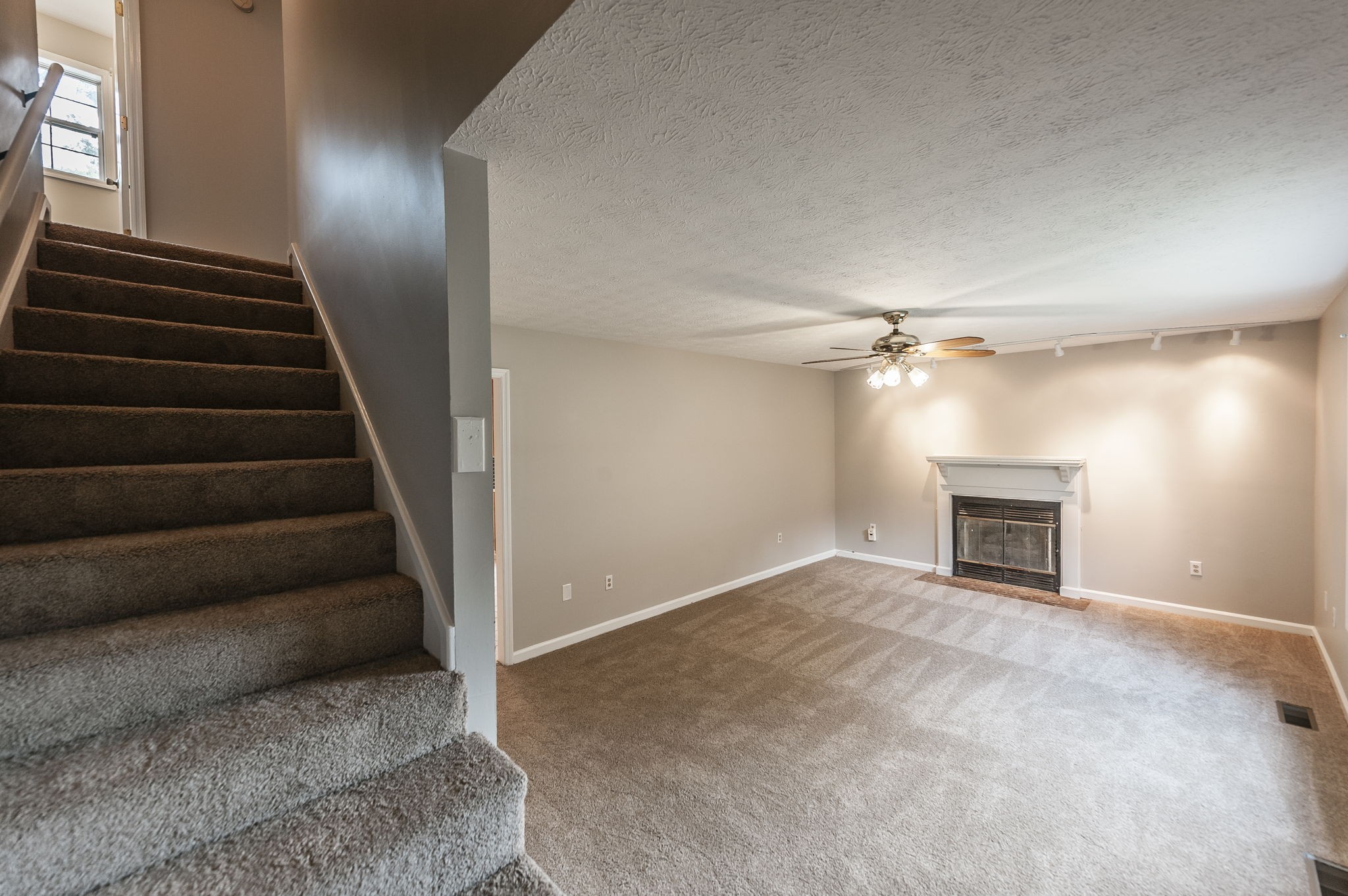 1241 Timberwood Dr