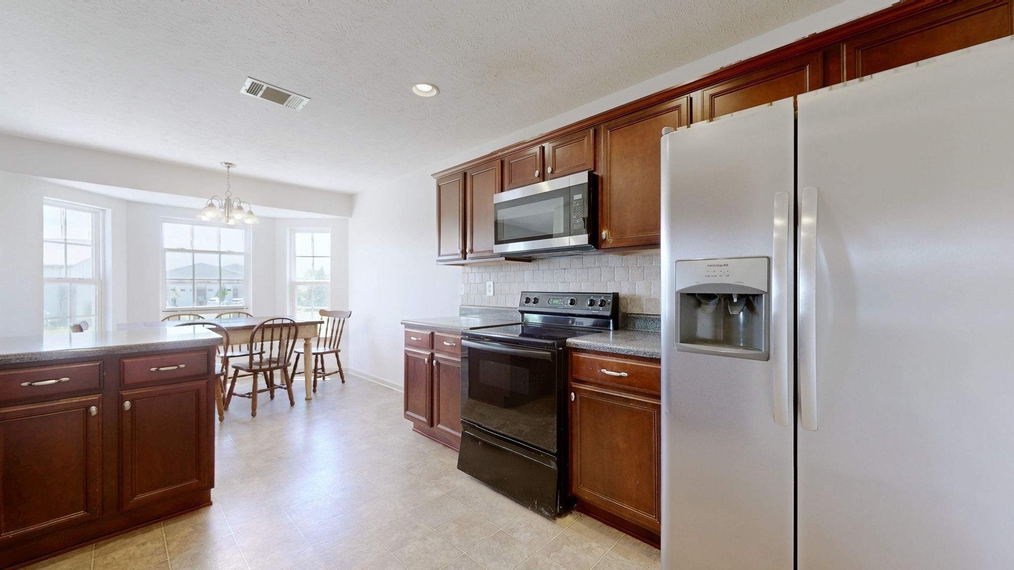3006 Ping Ct