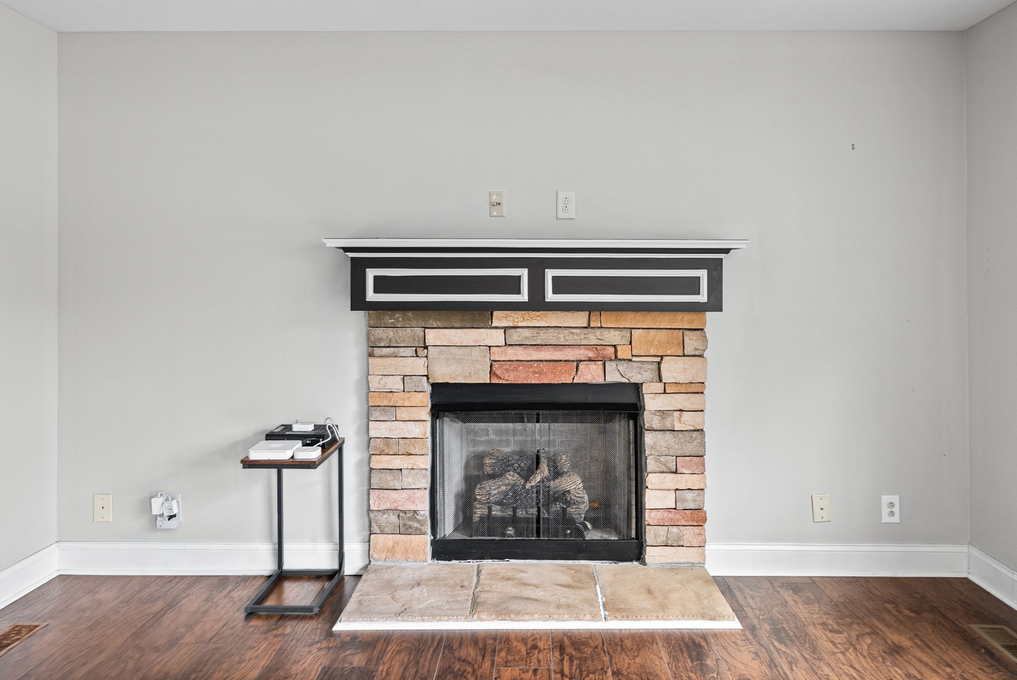 1002 Harding Dr