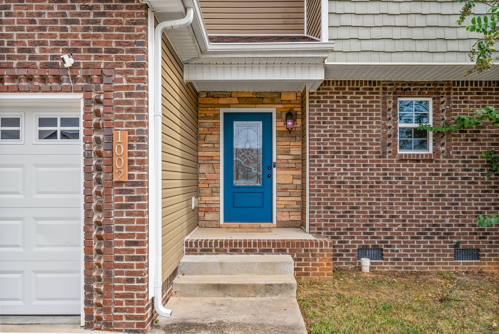 1002 Harding Dr