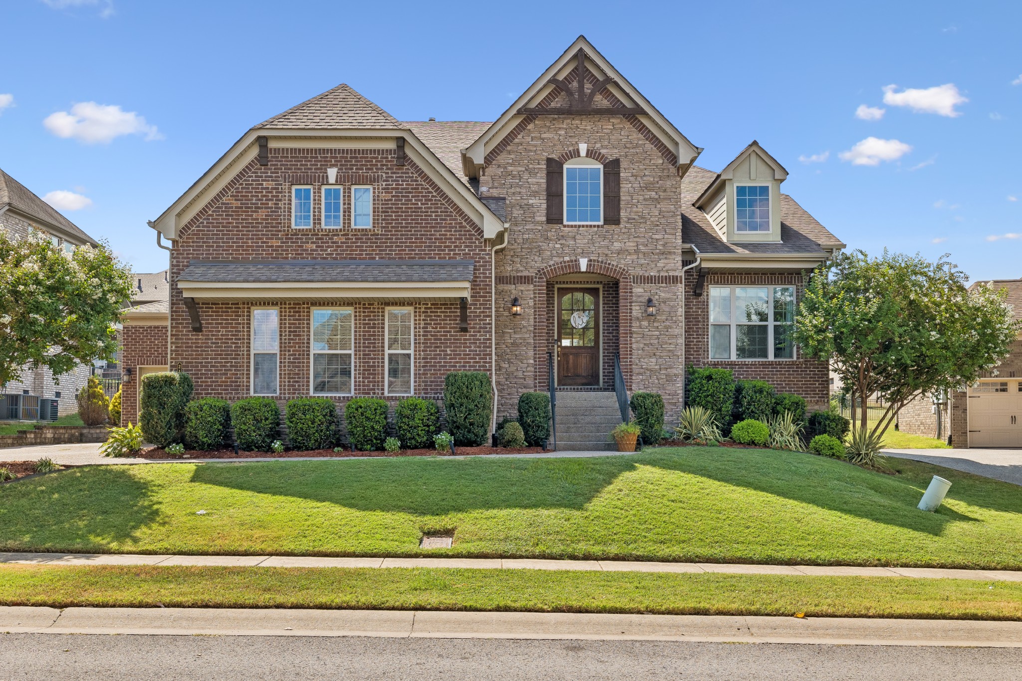 2112 Belsford Dr