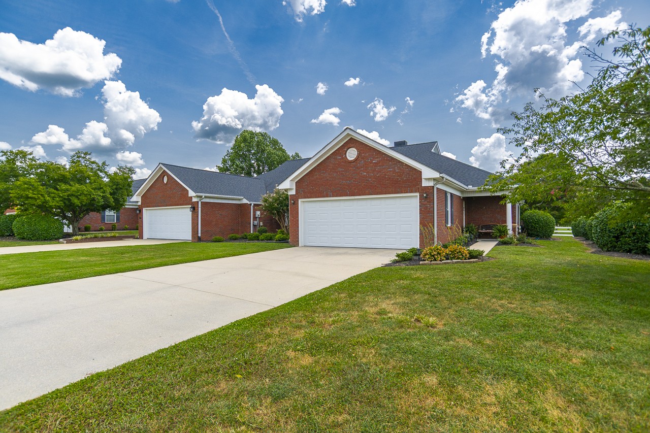 102 Horseshoe Ct