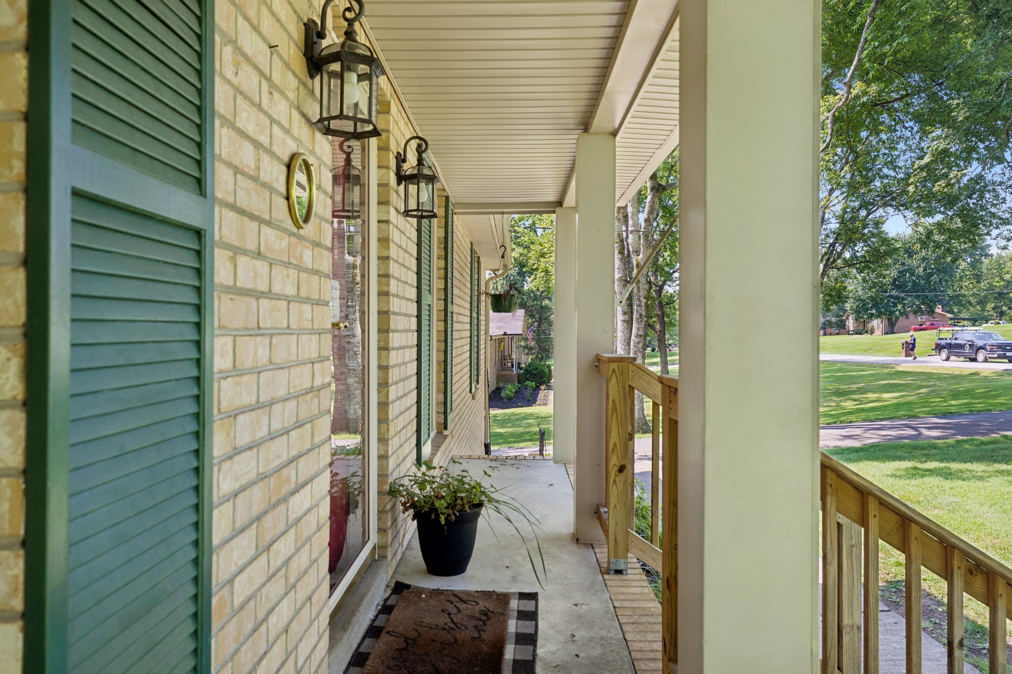 609 Clifton Dr