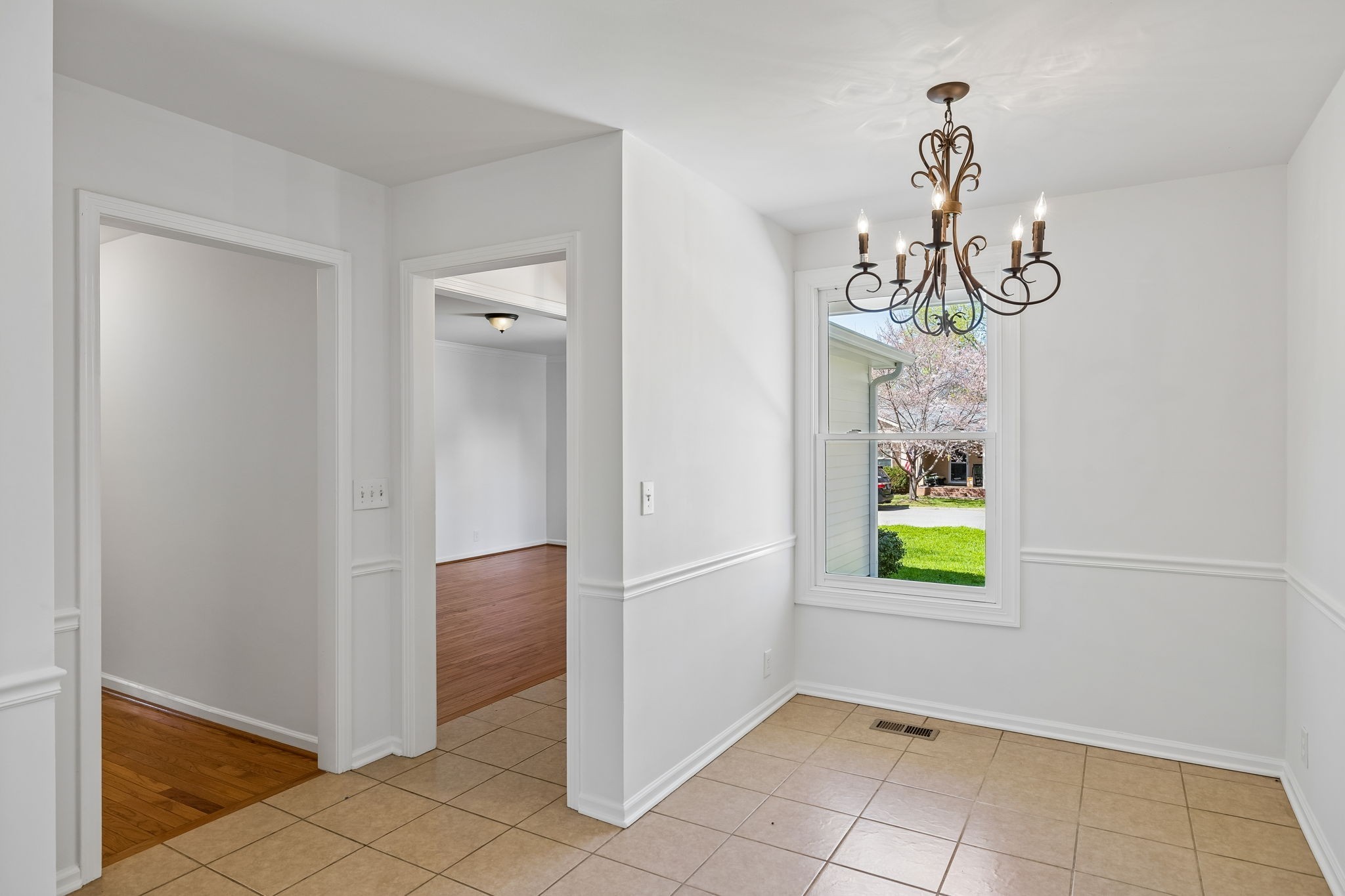 1910 Redbud Ct