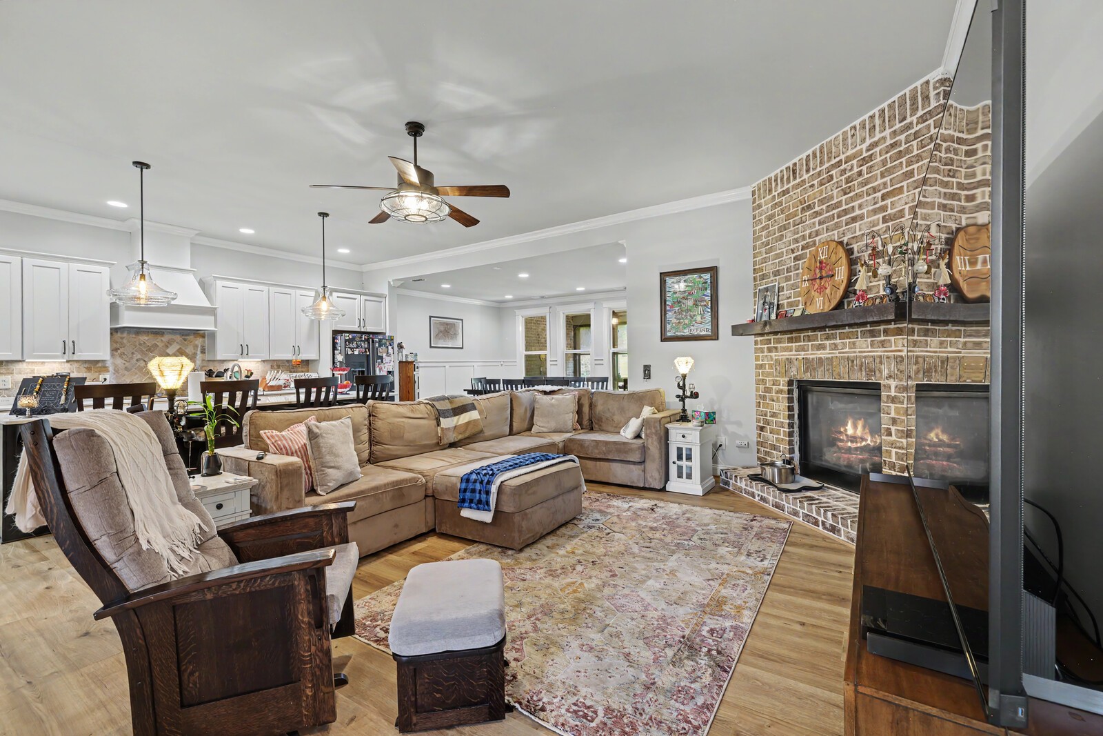 407 Anchor Reserve Cv