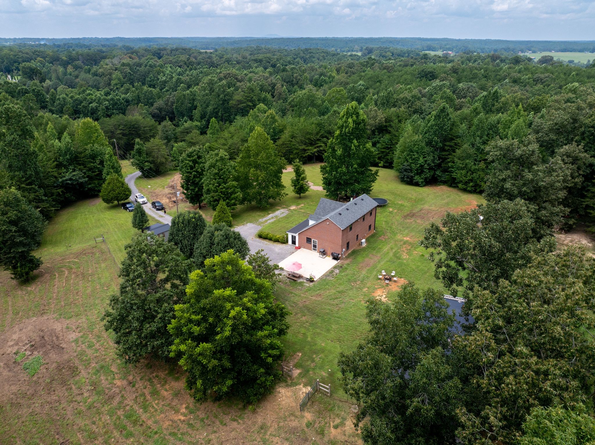 443 Paradise Ln
