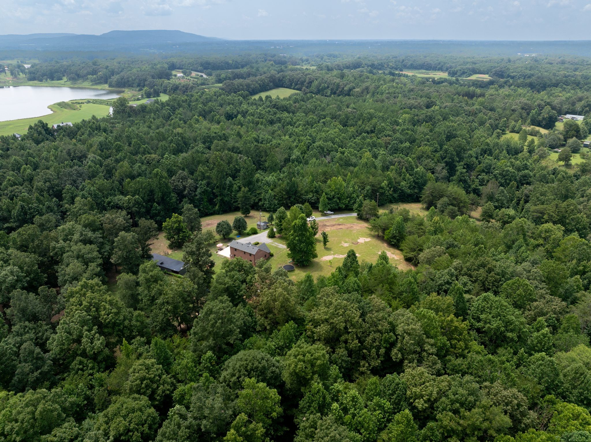 443 Paradise Ln