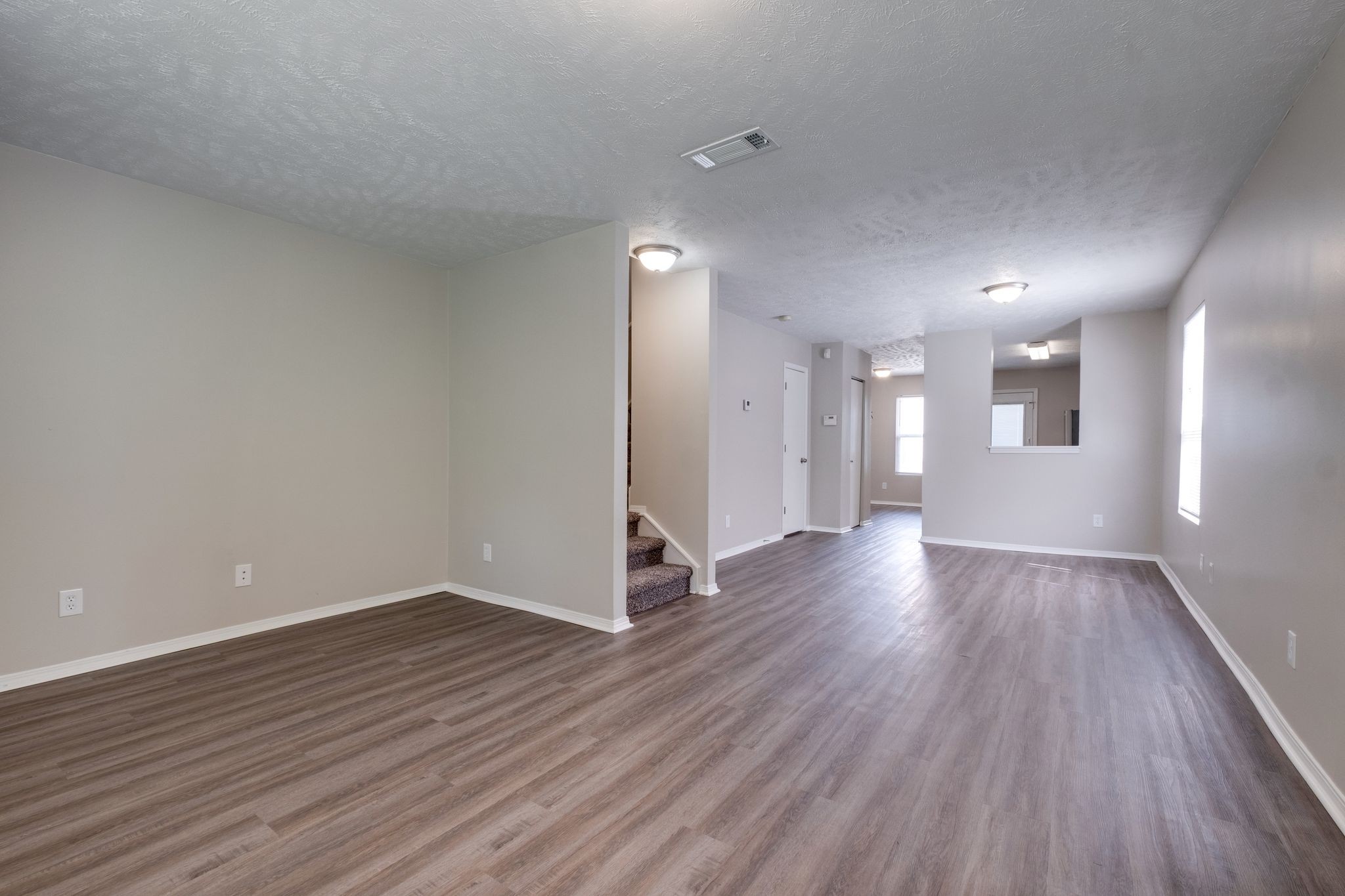1014 Halifax Ln