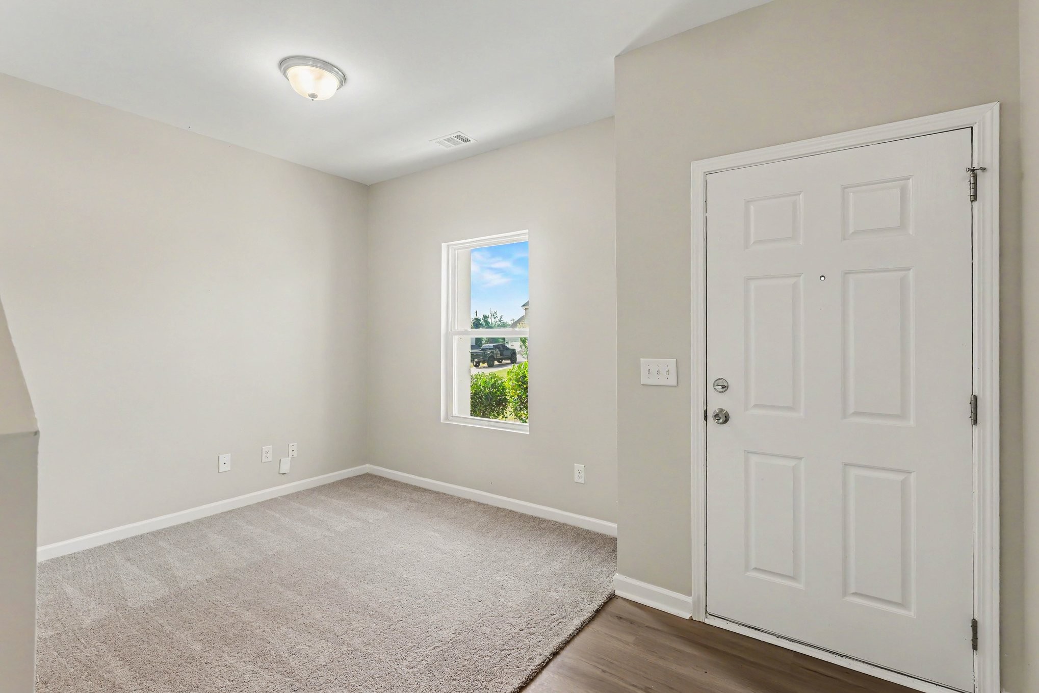 2227 Bee Hive Dr