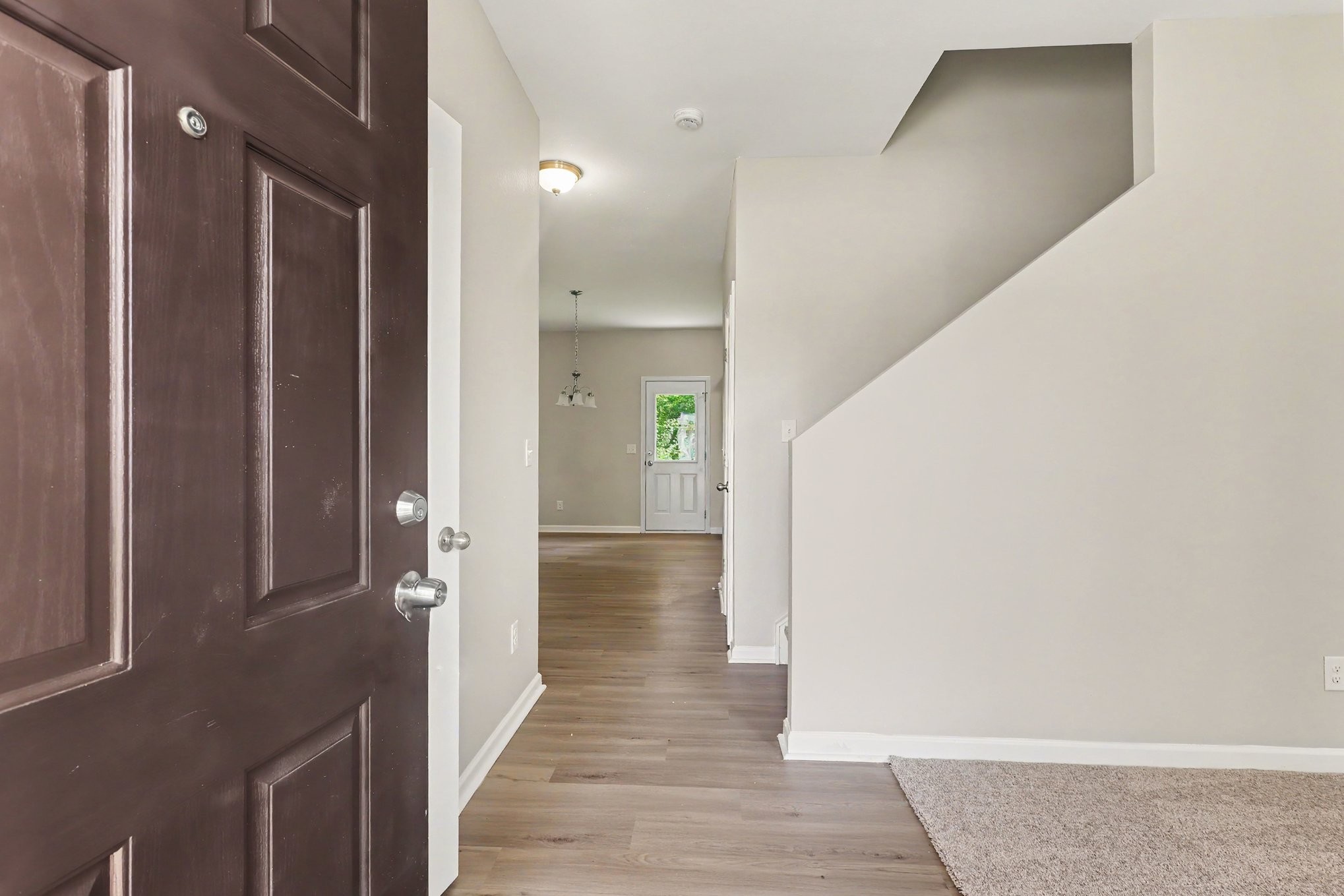 2227 Bee Hive Dr