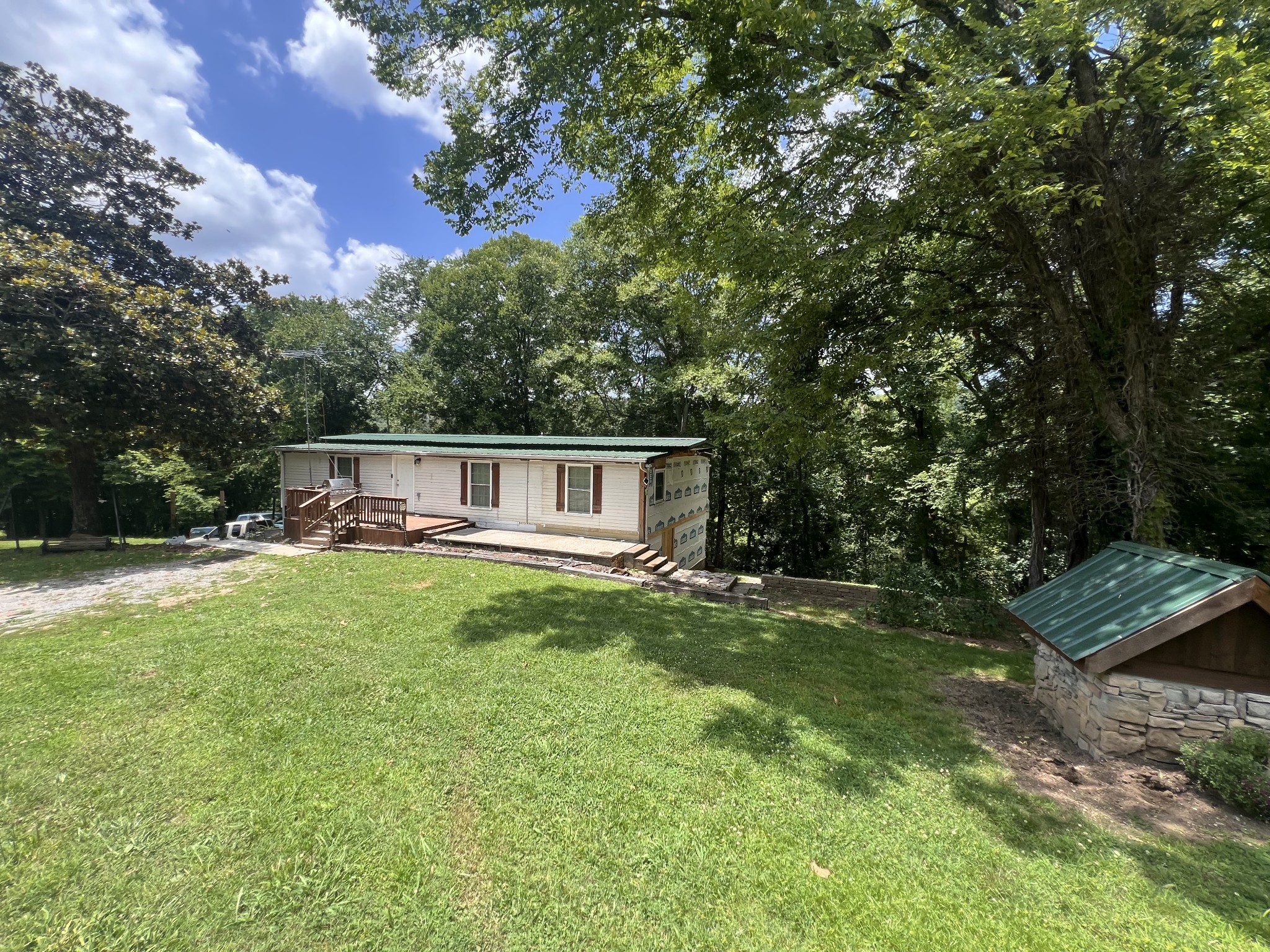2205 Dowell Branch Rd