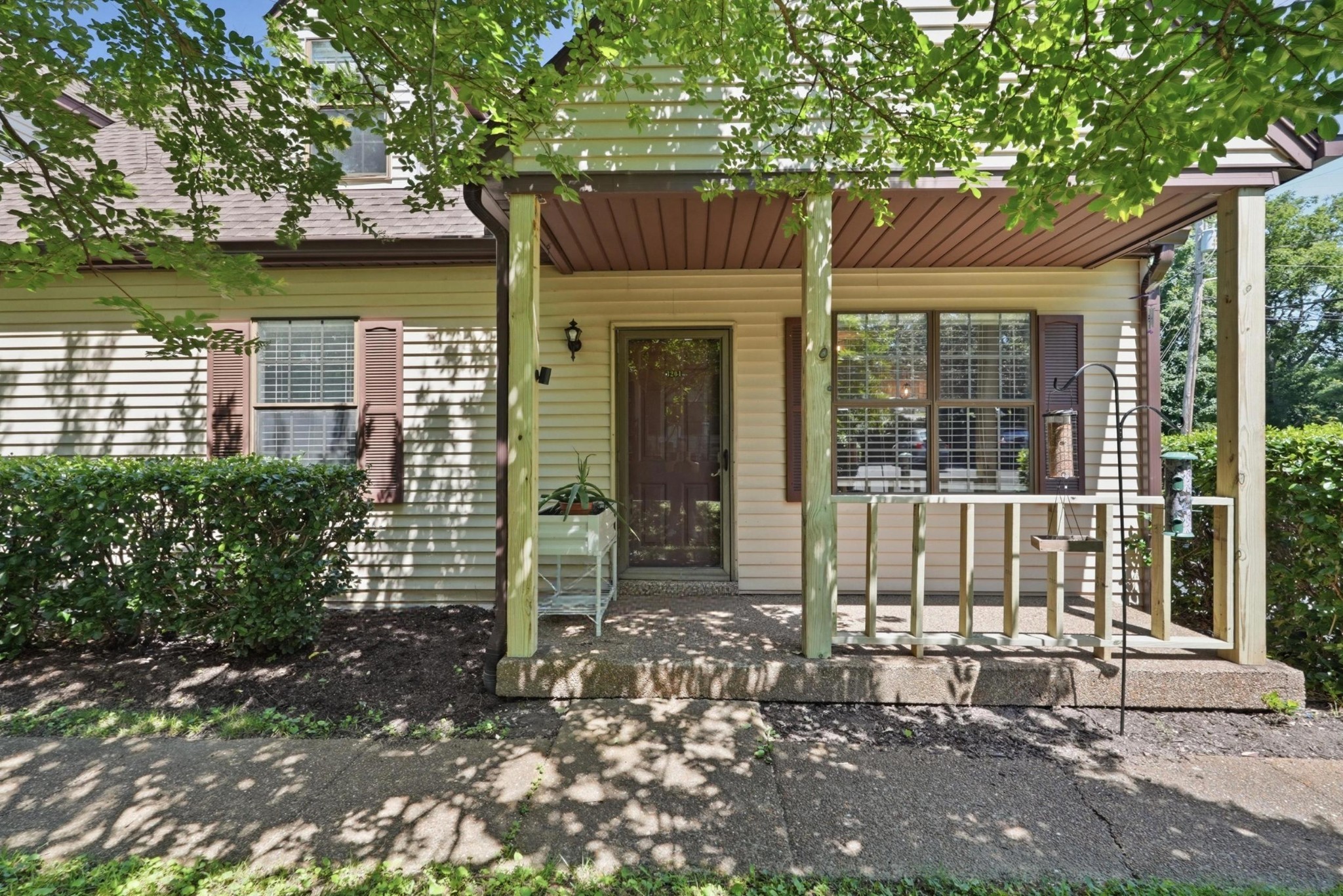 3201 E Lake Dr