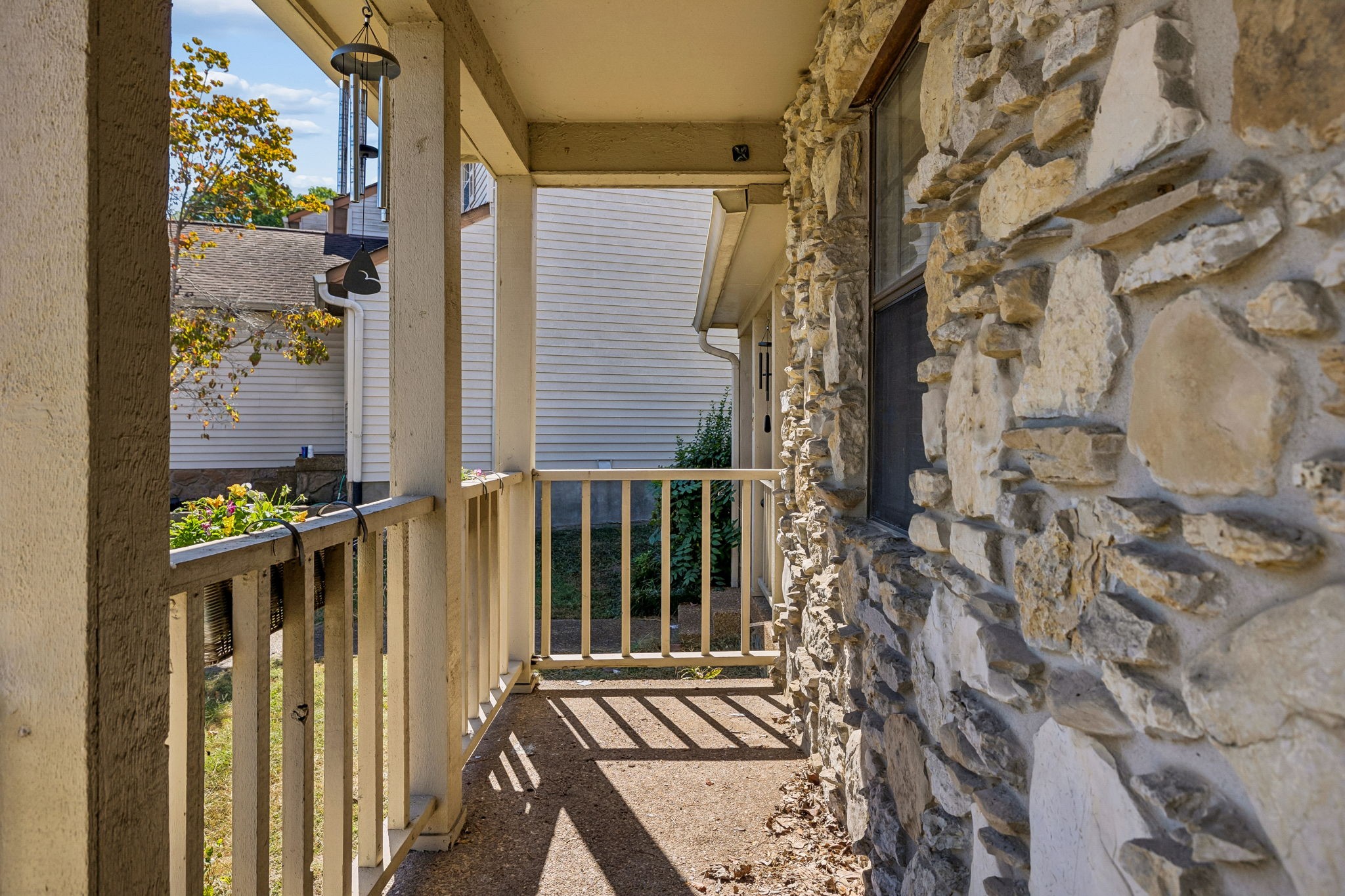 119 Maple Way, N