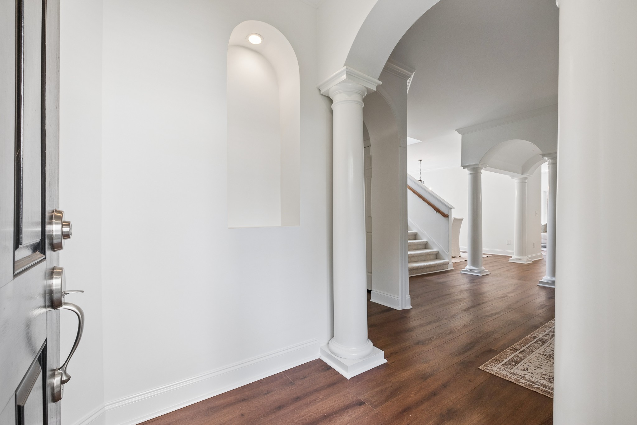1007 Eden Park Dr